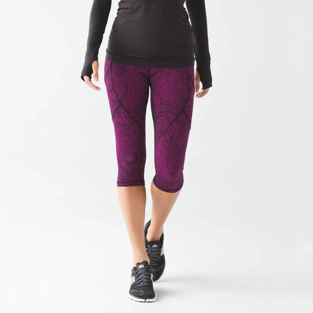 LULULEMON Outrun 17 Crop Run Legging Antique Paisley Deep Fuschia Pink Black 4
